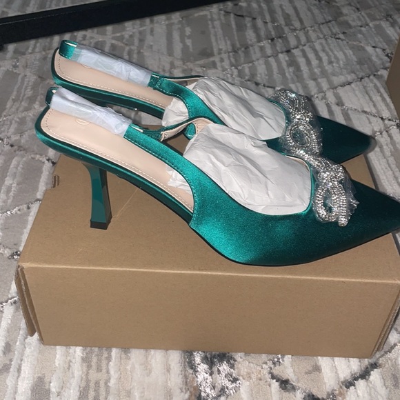 Rhinestone Bow Satin Slingback Heels - Picture 3 of 4